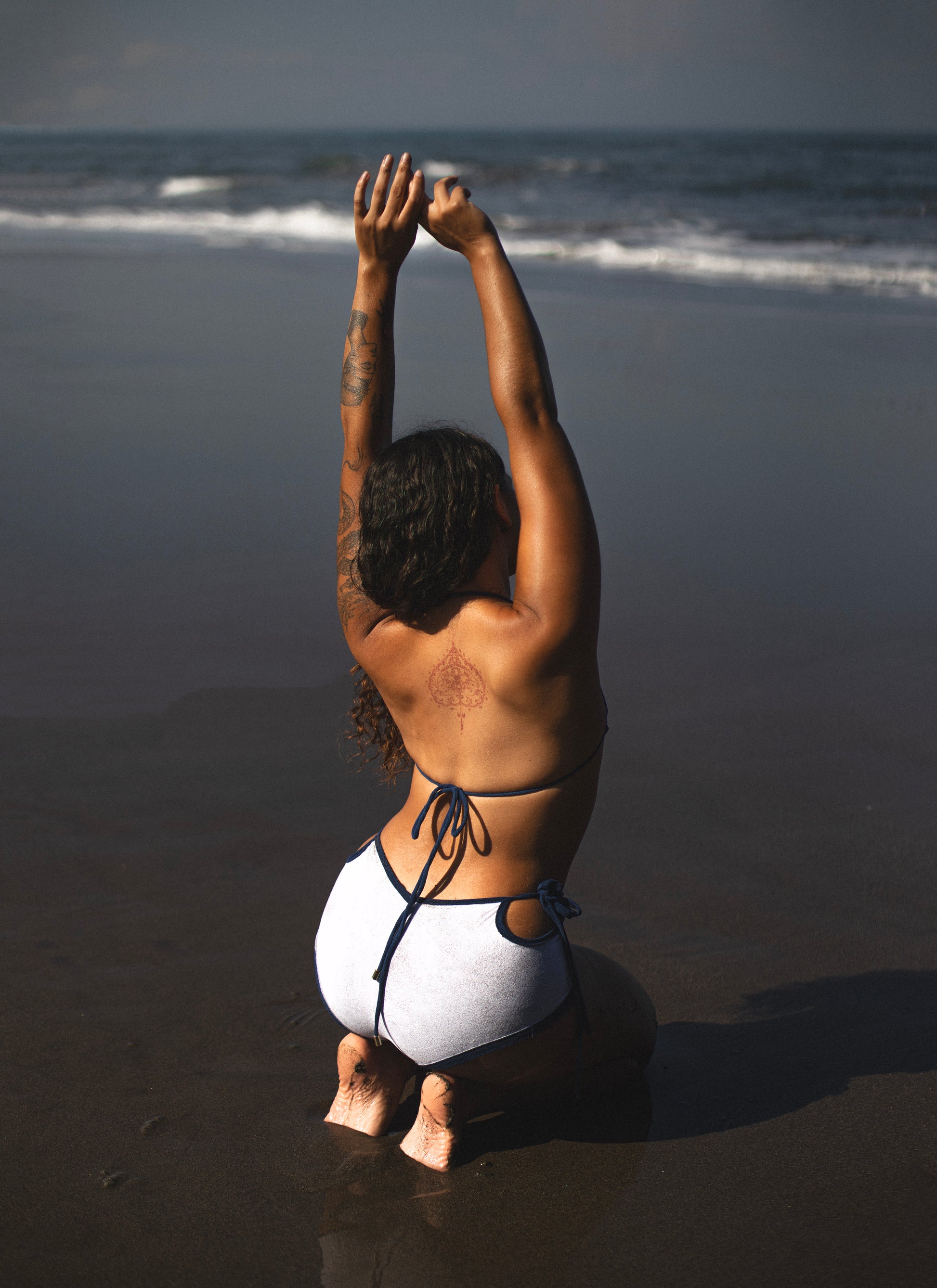 Oyster Top in Coastal Blue, paired with reversible Sailor Brief, back view